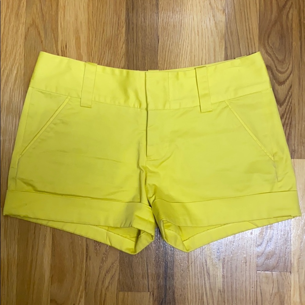 Yellow Alice + Olivia caddy cuff shorts